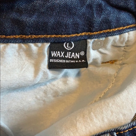 ‼️ SOLD ‼️distressed denim skirt - Picture 4 of 5